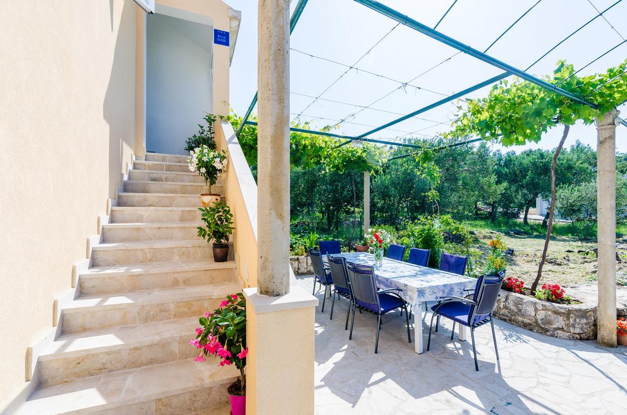 Apartment & Rooms Mazdin Banići 外观 照片