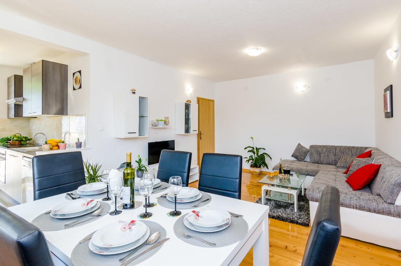 Apartment & Rooms Mazdin Banići 外观 照片